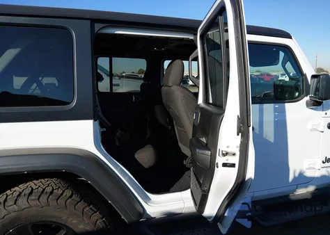 2021 Jeep Wrangler Unlimited Sport Altitude 4X4 z USA, uszkodzony, nr VIN 1C4HJXDN5MW859585